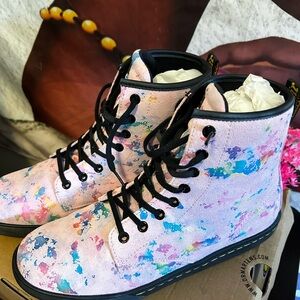 Women’s Dr. Martens